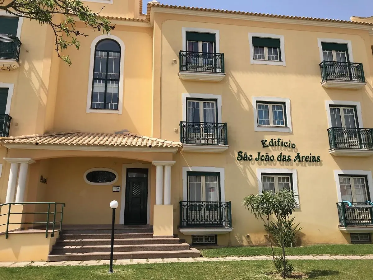 Oura Beach T1 Apartment Coral , Close To The Strip, Swimming Pool, Wi Fi, A/C Albufeira